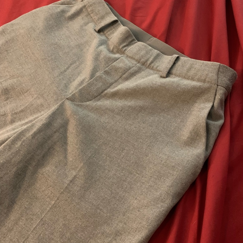 Uniqlo Cropped grey dress pants